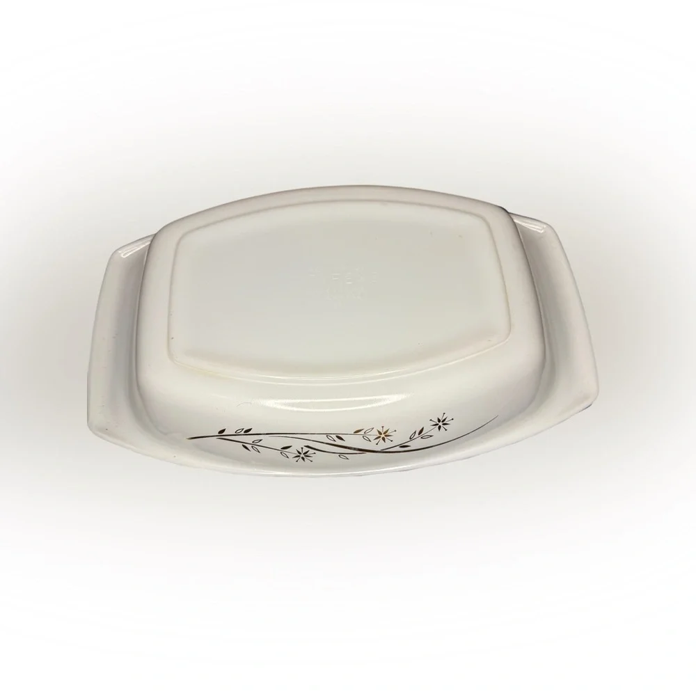 Vintage Pyrex Golden Honeysuckle Casserole Dish